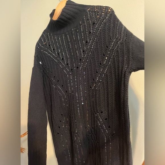 BCBG MaxaRia Womens Marino Wool Blend Sequined Black Tunic Sweater Knit Sz XS - Picture 8 of 13